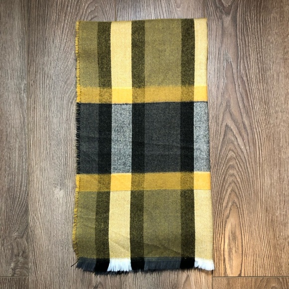 Plaid Blanket Scarf Set Of Two - Picture 5 of 10